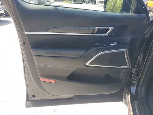 Used 2023 Kia Telluride SX image 18