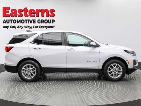 Used 2022 Chevrolet Equinox LT image 4