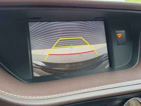 Used 2018 Lexus ES 350 w/ Luxury Package w/Wood Trim FWD image 29
