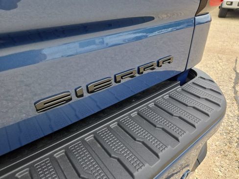 New 2026 GMC Sierra 1500 Denali w/ LPO, Black Badging Package AWD/4WD image 40