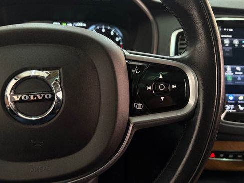 Used 2022 Volvo XC90 T6 Momentum w/ Advanced Package image 27
