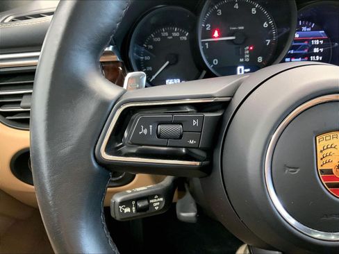 Certified 2024 Porsche Macan AWD/4WD image 15