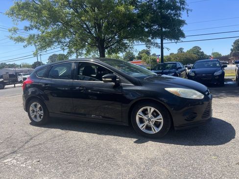 Used 2014 Ford Focus SE FWD image 6
