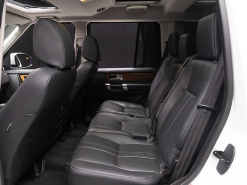 Used 2016 Land Rover LR4 HSE AWD/4WD image 11