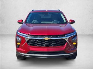 Used 2025 Chevrolet Trax LT w/ LT Convenience Package FWD video 2