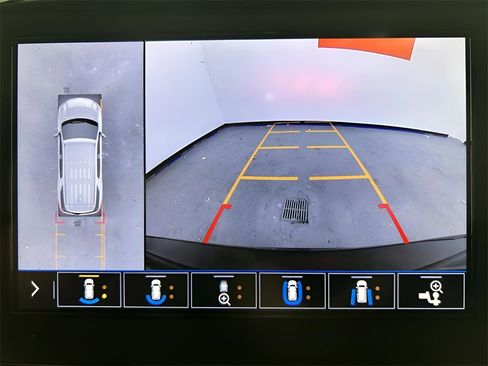 Used 2020 Chevrolet Traverse LT w/ LT Premium Package image 20