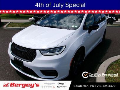 Certified 2025 Chrysler Pacifica Limited