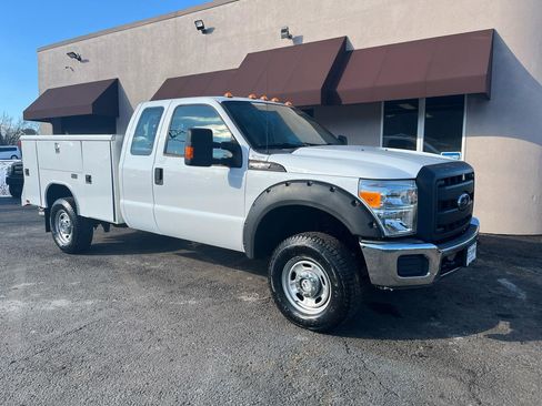 Used 2014 Ford F350 XL image 3