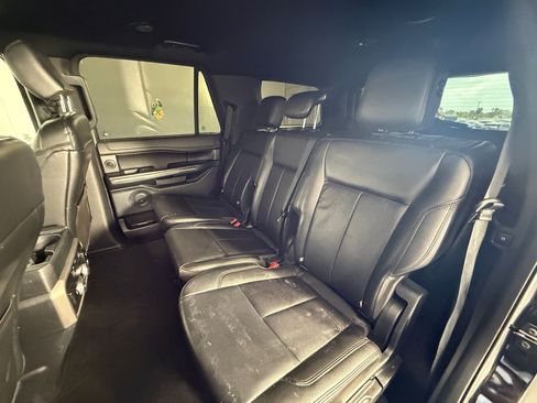Used 2019 Ford Expedition XLT w/ Equipment Group 202A RWD image 23