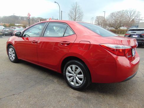 Used 2015 Toyota Corolla LE image 8
