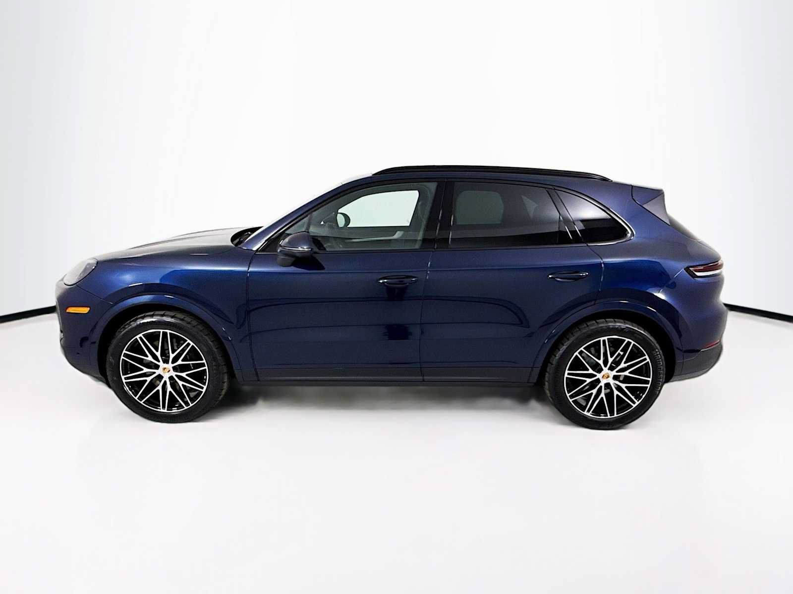 Used 2026 Porsche Cayenne AWD/4WD image 2
