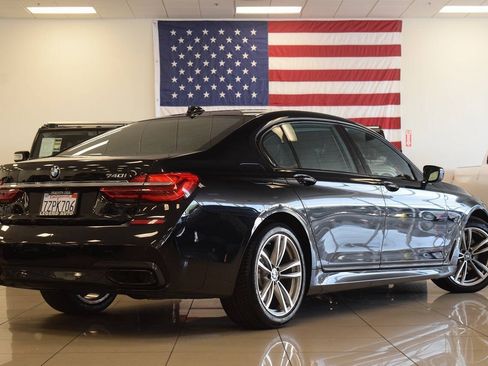 Used 2017 BMW 740i RWD image 36