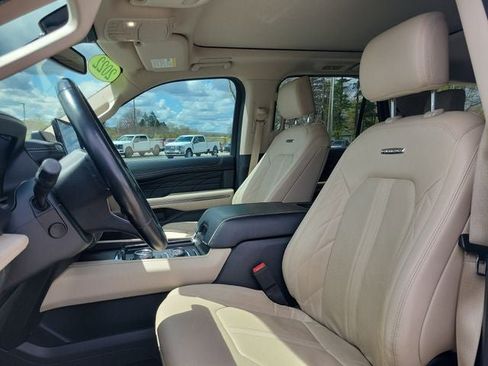 Certified 2022 Ford Expedition Platinum AWD/4WD image 5
