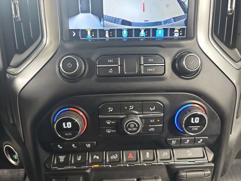 Certified 2020 Chevrolet Silverado 2500 LTZ w/ LTZ Premium Package AWD/4WD image 28