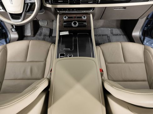 Used 2021 Lincoln Aviator Reserve w/ Class IV Trailer Tow Package image 40