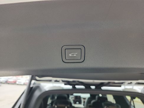 New 2026 GMC Yukon XL Denali Ultimate AWD/4WD image 10