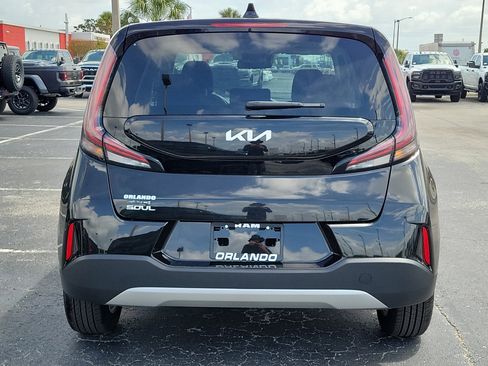 Used 2025 Kia Soul LX w/ LX Technology Package image 6
