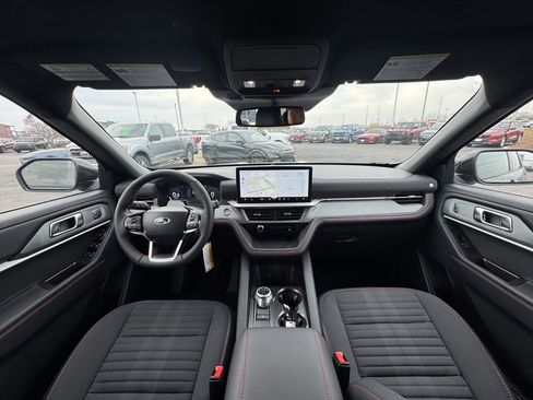 New 2026 Ford Explorer ST-Line w/ ST-Line Street Pack image 19