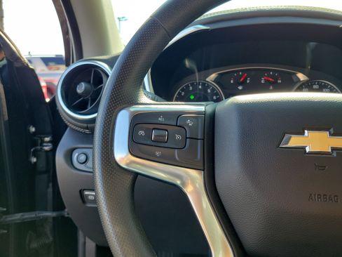 Used 2025 Chevrolet Blazer LT FWD image 22