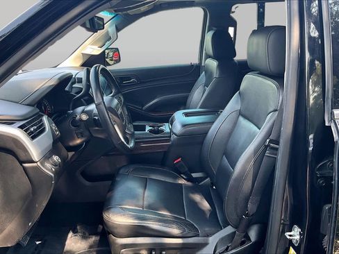 Used 2019 GMC Yukon XL SLT w/ Premium Edition RWD image 9