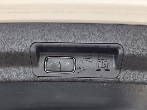 Certified 2023 Ford Explorer Limited image 25