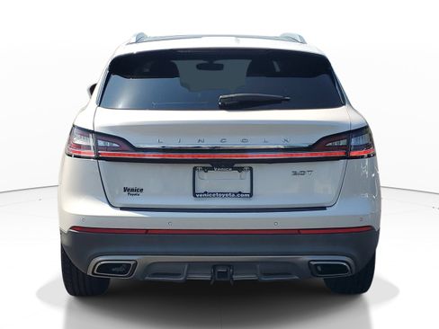 Used 2019 Lincoln Nautilus Reserve FWD image 5
