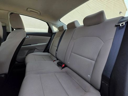 Used 2021 Kia Forte LXS FWD image 11