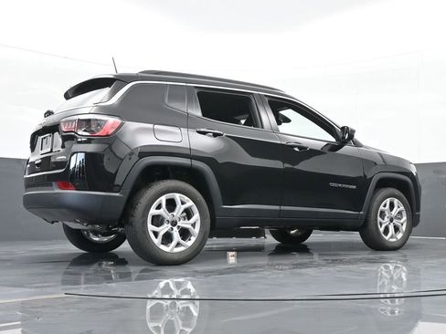 Used 2025 Jeep Compass Latitude image 51