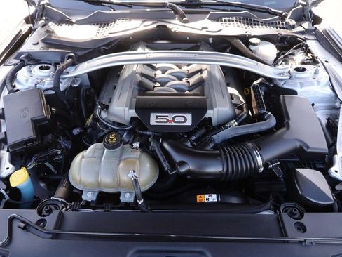 Used 2015 Ford Mustang GT Premium image 23