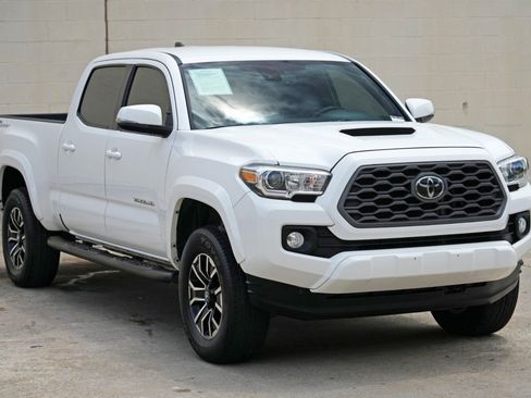 Used 2021 Toyota Tacoma TRD Sport w/ Technology Package RWD image 48