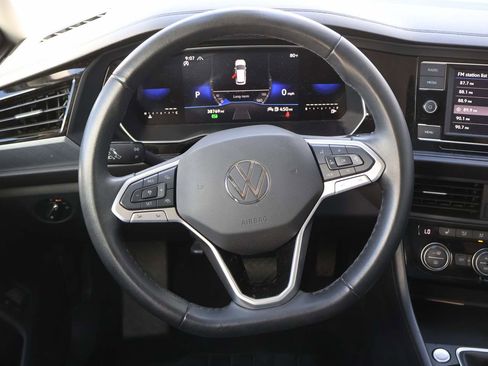 Used 2024 Volkswagen Jetta SE image 12