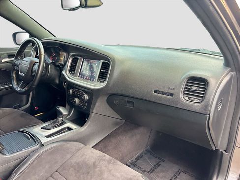Used 2017 Dodge Charger R/T RWD image 28