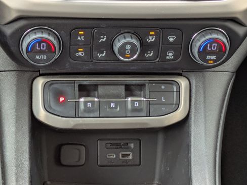 Certified 2022 GMC Acadia Denali w/ Denali Technology Package image 20