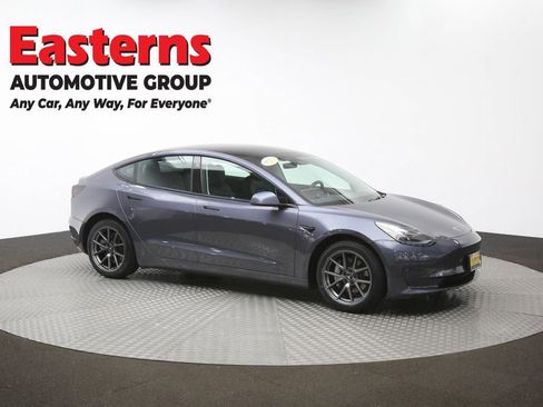 Used 2023 Tesla Model 3 Standard Range image 42