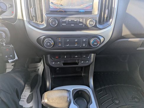 Used 2018 Chevrolet Colorado LT w/ LT Convenience Package image 15