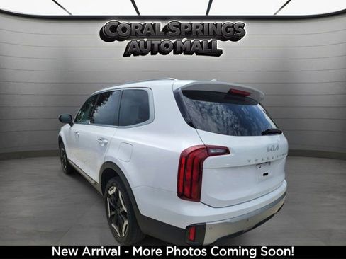 Certified 2023 Kia Telluride S AWD/4WD image 3