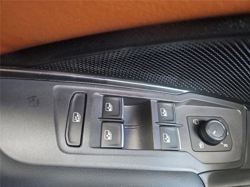 New 2026 Volkswagen Tiguan SEL R-Line image 13