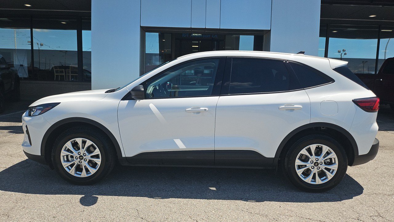 Used 2025 Ford Escape Active FWD image 2