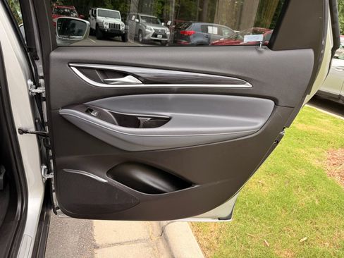 Used 2020 Buick Enclave Essence FWD image 16