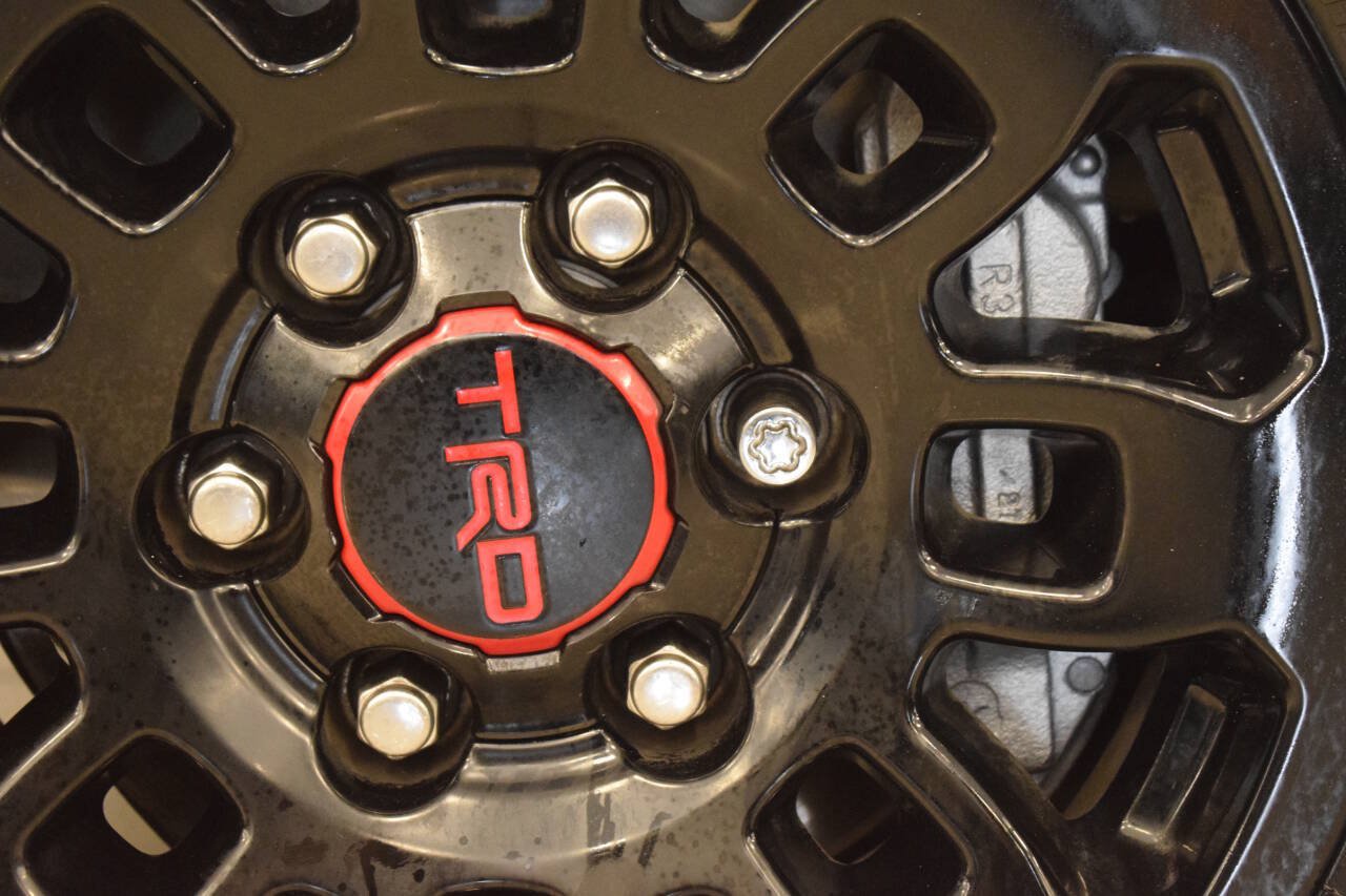 Used 2017 Toyota Tacoma TRD Pro AWD/4WD image 34