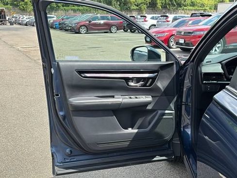 Used 2024 Honda CR-V Sport Touring image 8