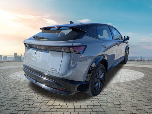 Used 2023 Nissan Ariya AWD image 5