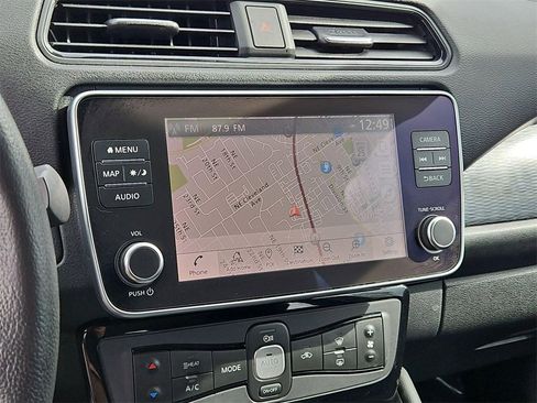 Used 2020 Nissan Leaf SV w/ Protection Package image 18