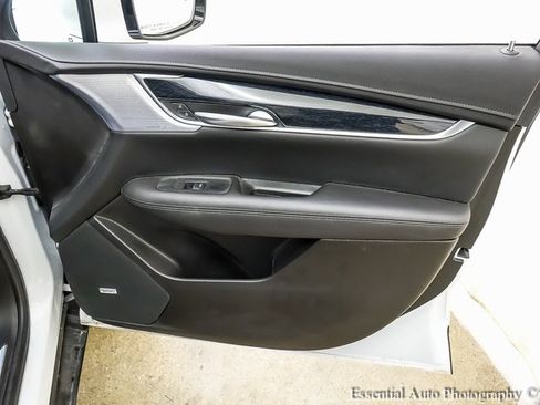 Certified 2025 Cadillac XT5 Premium Luxury image 24