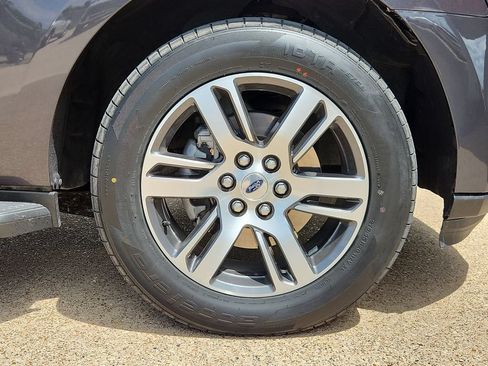 Used 2024 Ford Expedition Limited RWD image 2