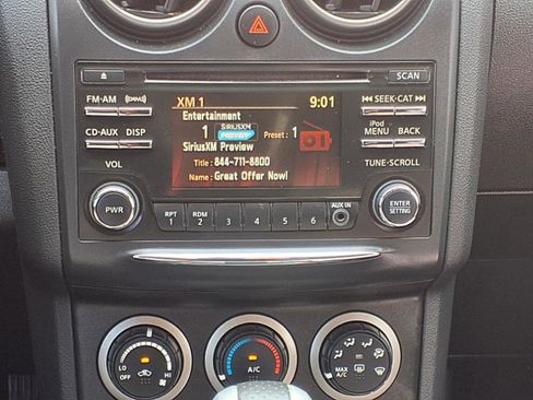 Used 2013 Nissan Rogue SV image 5