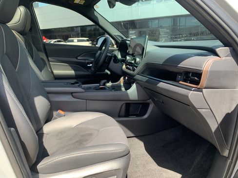 Used 2026 Toyota Grand Highlander AWD Hybrid image 35