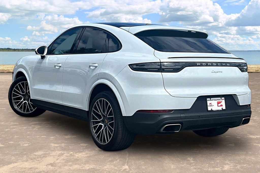 Used 2021 Porsche Cayenne Coupe AWD/4WD image 6