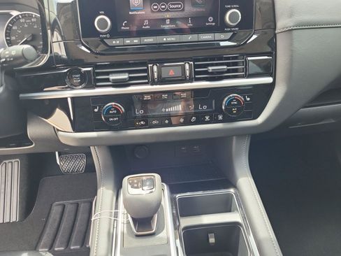 Used 2025 Nissan Pathfinder SV w/ Cargo Package image 16