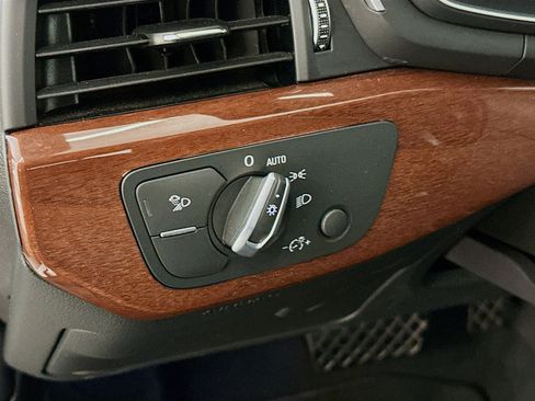 Used 2022 Audi A4 2.0T Premium Plus image 17